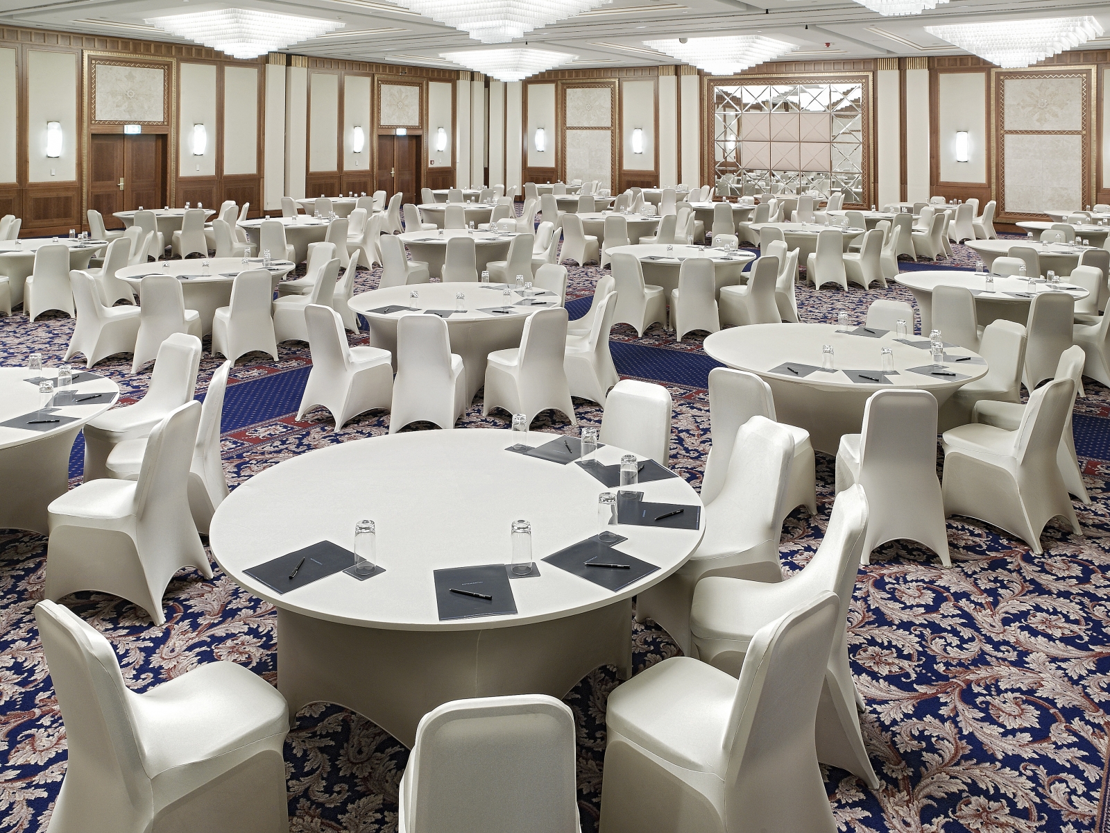Hilton Budapest sajtóközlemény Danubius hotelek Budapest, Balaton, Győr, Pécs, Bük, London